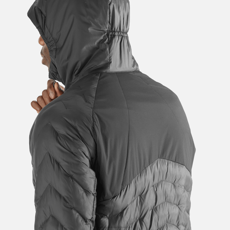 isolerend jack met capuchon voor heren - outline primaloft Salomon 22DD81087 diep zwart