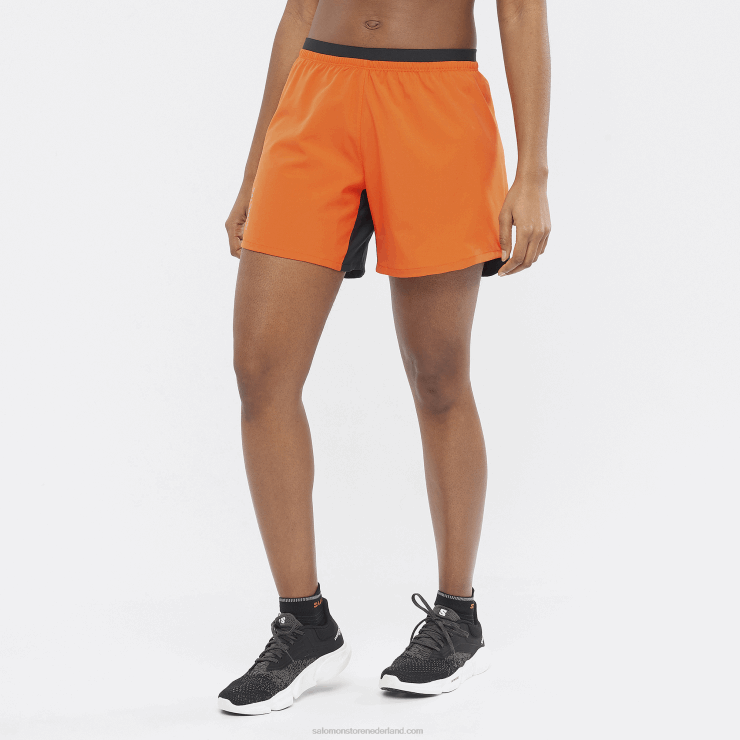 damesshort - kruis 5 Salomon 22DD81183 schokkend oranje/diepzwart/capsule